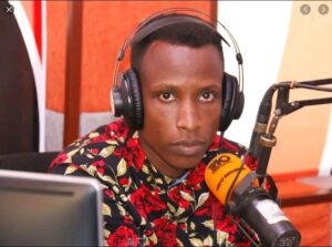 Mucyo Antha Biganiro mbere yuko asezera ku itangazamakuru yasabye imbabazi umunyamakuru w’imikino mugenzi we ku gikorwa kitari cyiza yamukoreye mu bihe byashize – VIDEWO 