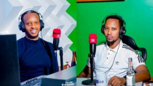 Amashirakinyoma ku makuru akomeje kuzenguruka ku mbuga nkoranyambaga avuga ko abanyamakuru David Bayingana na Jean Luc Imfurayacu basezeye kuri radio B&B Kigali FM