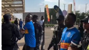Ntiwakiba Rayon Sports ngo bikugwe amahoro! Umufana wa Rayon Sports wari waje kureba umukino ifitanye na APR FC, yatawe muri yombi – VIDEWO