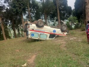 Muhanga Imbangukiragutabara gutabara yari itwaye umurwayi yakoze impanuka ikomeye