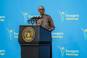 Perezida Kagame yasabye Abanyarwanda kudakubitwa mu musaya umwe ngo batege undi