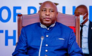 Niwe mu Perezida utanga ruswa mu gihugu cye! Perezida Evariste Ndayishimiye yatangaje uko aherutse gutanga ruswa y’amamillion menshi kugirango imodoka ye ibone igitoro