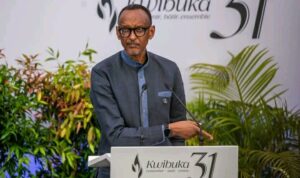 Perezida wa Repubulika y’u Rwanda Paul Kagame yahishuye igisubizo yahaye abantu bamubwiraga ko bazamwica kubera kunenga abantu bafite imbaraga