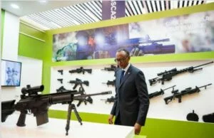 Aya makuru yagizwe ibanga! Mu Rwanda hari uruganda rukora imbunda, drones n’imodoka za gisirikare – Amafoto