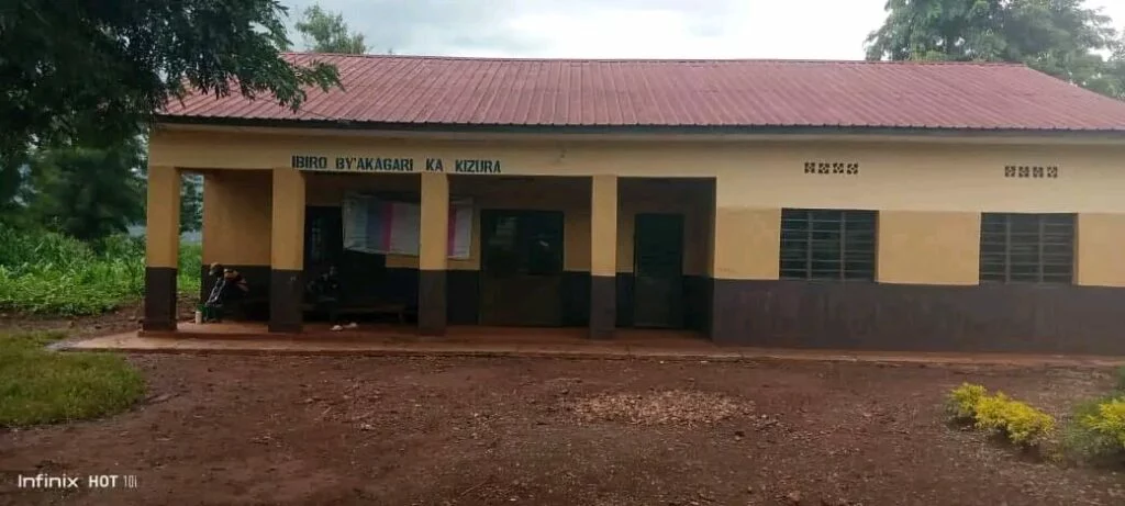Rusizi: Abarimo Gitifu bafashwe bazira guhisha amakuru ku mubiri w’uwazize Jenoside ukamara imyaka 5 mu Biro by’Akagari