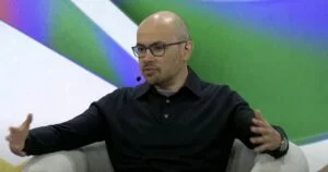 Umuyobozi wa Google yaburiye abato badakoresha AI