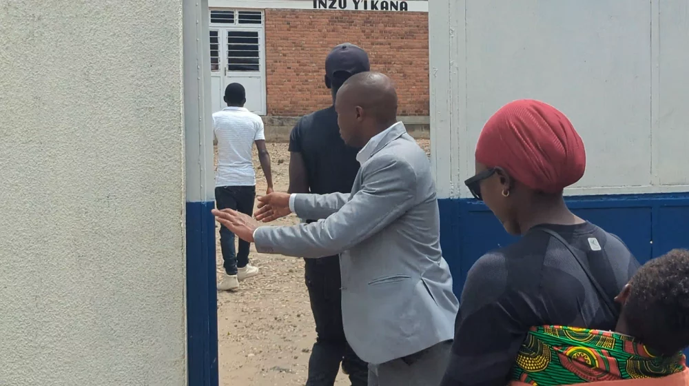 Rubavu: Umugore yitambitse ubukwe bw’umugabo babyaranye, Padiri arahagoboka
