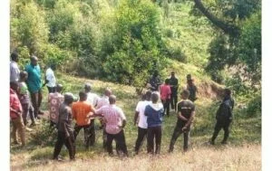 Ijoro ryacyeye Abanyerondo bishe umuntu bamuhora indirimbo yaririmbaga basiga bamukoreye akantu ko kujijisha
