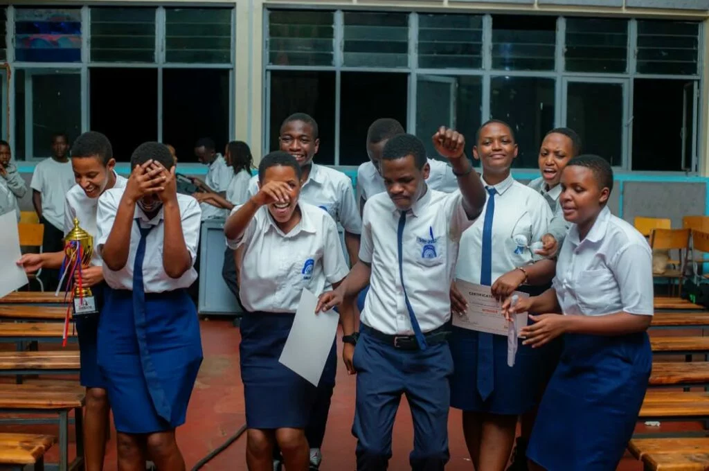 NESA: Itangazo rigenewe Abaturarwanda bose ku mpamvu abanyeshuri benshi babuze indangamanota (Report Cards)