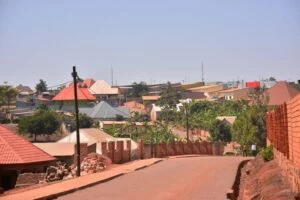 Umusaza witwa Tuyisenge bamufashe ari gusambanya ihene, yasambanyije n’umurwayi wo mu mutwe n’abandi bagore babiri, ahita atanga akayabo ko gukwa iyo hene