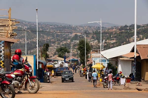 I Kigali umusore yafashe udufaranga twose yari kuguramo ikibanza atuguriramo Umukobwa Imodoka, bukeye ahita amwanga none yahuye na Sheri we mushya ari kuyigendamo
