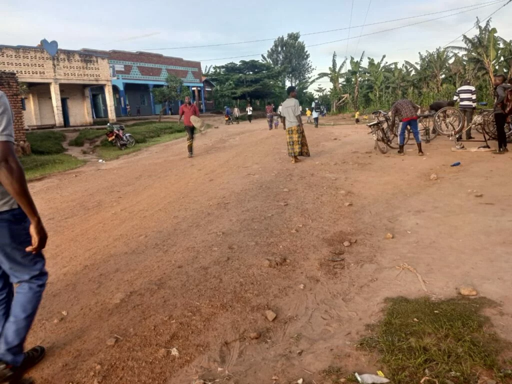 Abasekirite bagiye mu rugo bafata umusore witwa  Uwitonze J Paul bajya kumuhondagura bamugarura yapfuye