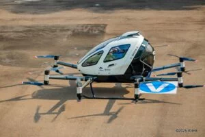 Biryoshye bihenze! Igiciro cya za Drone zitwara abagenzi zageze mu Rwanda gikomeje kuvugisha benshi