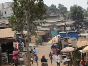 I kigali umusore yarongoye umugore arataka cyane birengeje urugero abuza abaturanyi gusinzira umwe avuze umutwe barawumena