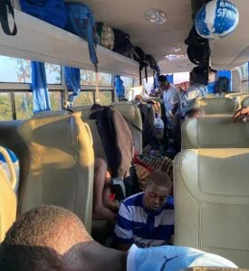 Amakuru mashya kuri bus y’abafana ba Rayon Sports yafatiwe muri Tanzania ubwo yari ibatahanye mu Rwanda bavuye gufana ikipe yabo 
