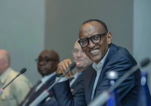 Umuntu ugira ikibazo ku rusaku rw’ingoma irimo ubusa na we aba afite ikibazo – P. Kagame