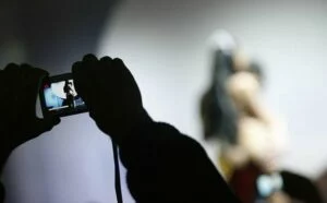 Leta y’u Rwanda yatangiye kuvuguta umuti w’ikibazo cy’abana bareba amashusho y’urukozasoni