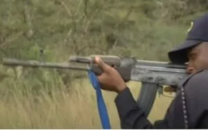 Polisi y’u Rwanda yarashe mu kico umusore wari ugiye guhorera urupfu rwa murumuna we